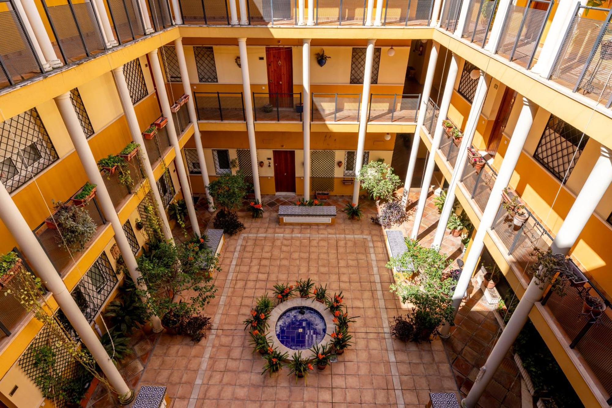 San Vicente-Museo Apartamento Seville Ngoại thất bức ảnh