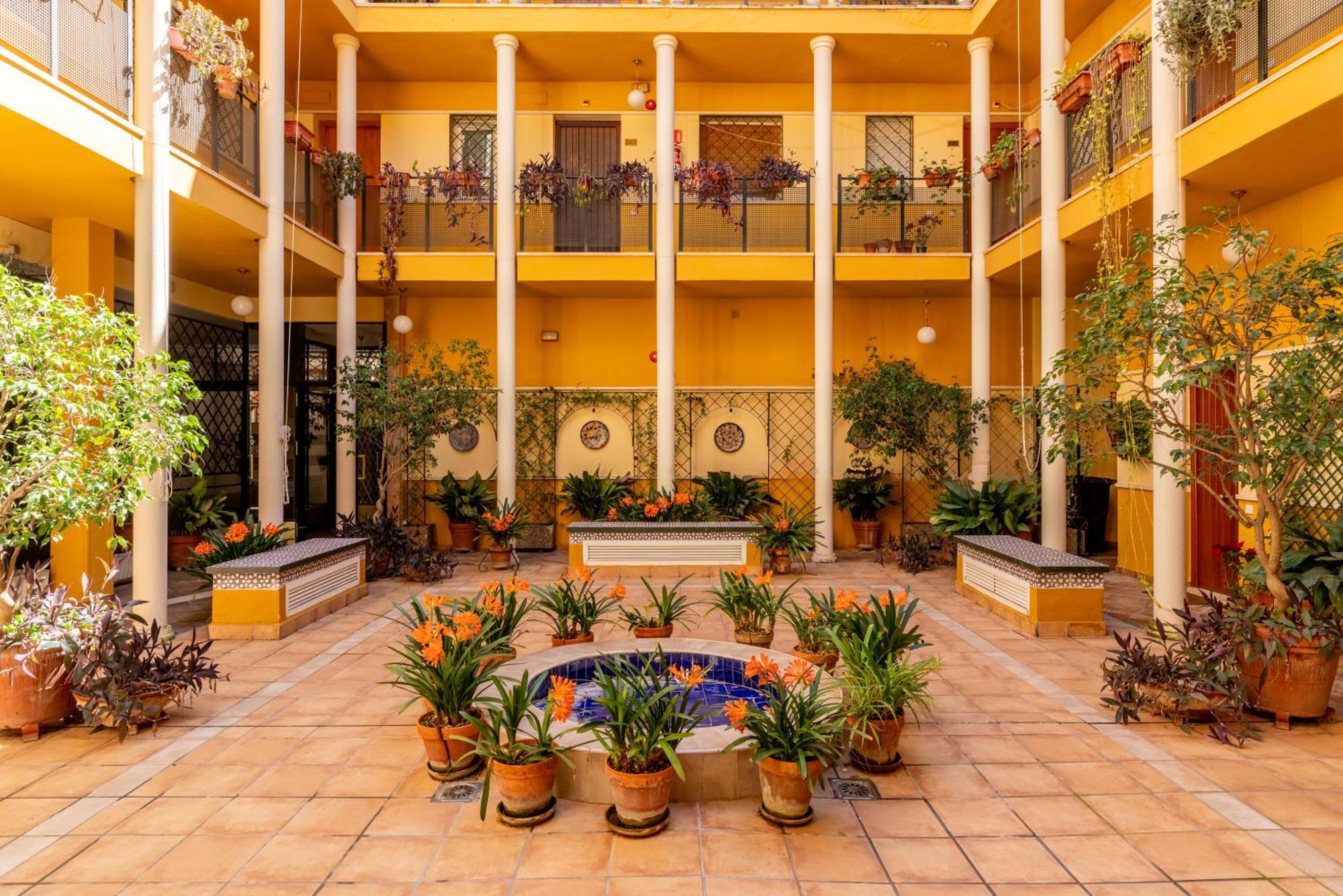 San Vicente-Museo Apartamento Seville Ngoại thất bức ảnh
