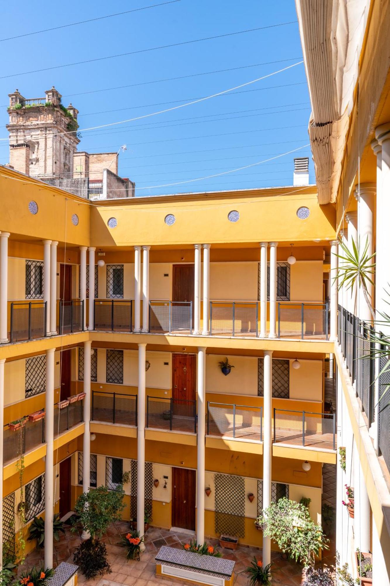 San Vicente-Museo Apartamento Seville Ngoại thất bức ảnh
